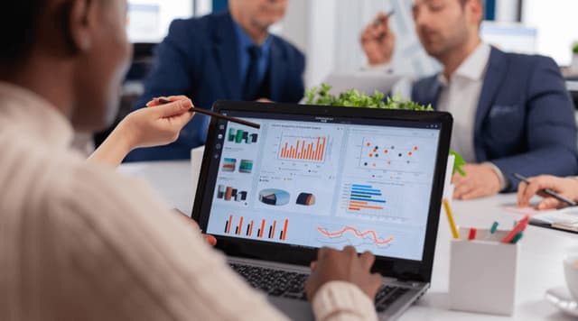 Empresas e IA - Paso 1: Datos primero – artículo de Christian Copa